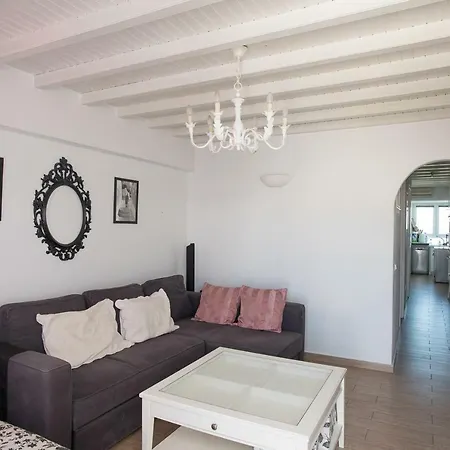 Charming Cycladic-style In Mykonos Old Town Apartment