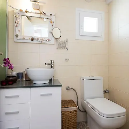 Charming Cycladic-style In Mykonos Old Town *